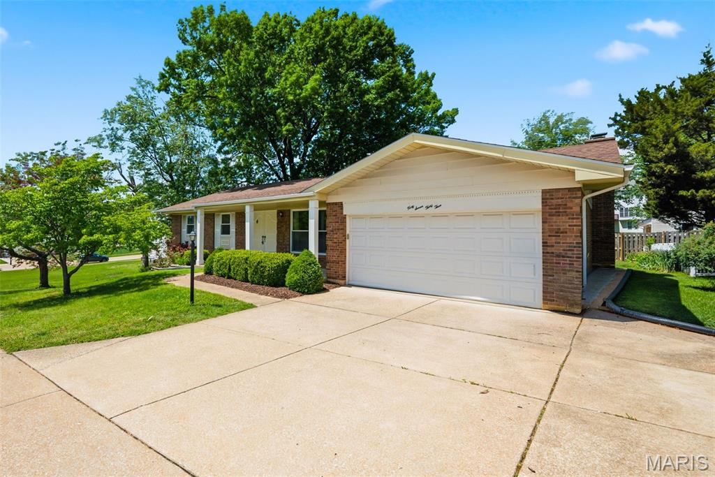 4733 Ambs Road St. Louis, MO 63128 - Photo 2 of 44 Gallery Image 2