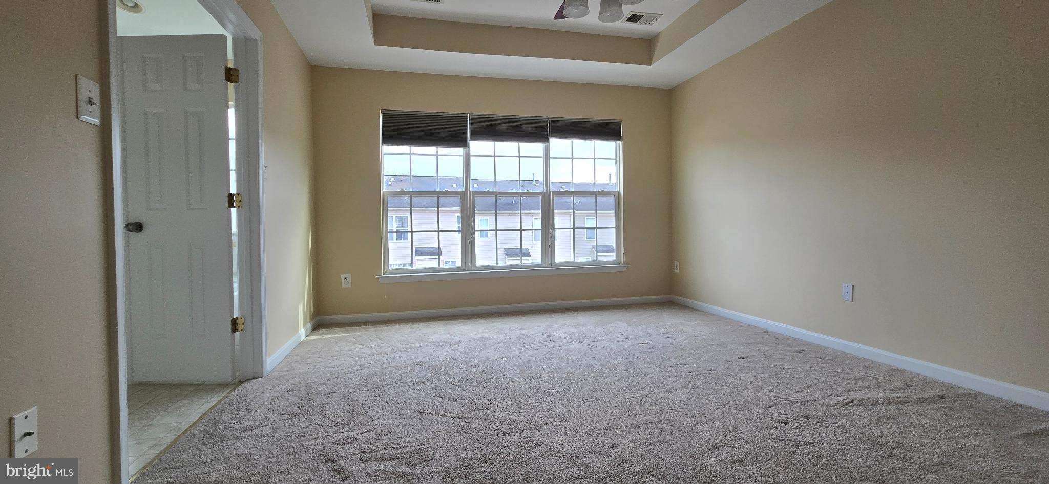 2630 Raptor Drive Odenton, MD 21113 - Photo 17 of 38 an empty room with a window