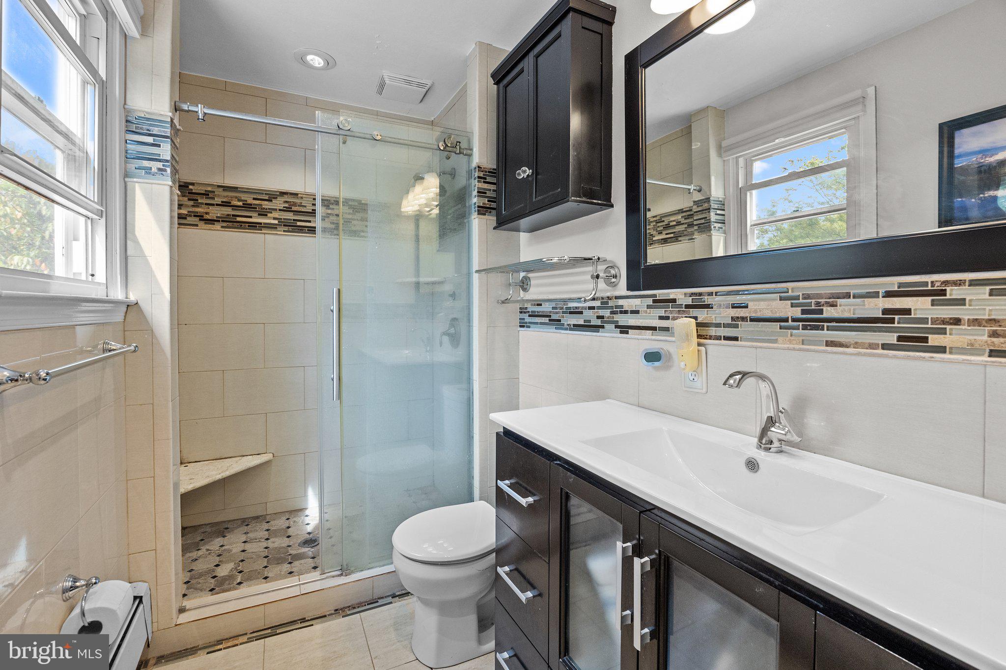 933 Herman Road Horsham, PA 19044 - Photo 33 of 59 Primary Bathroom