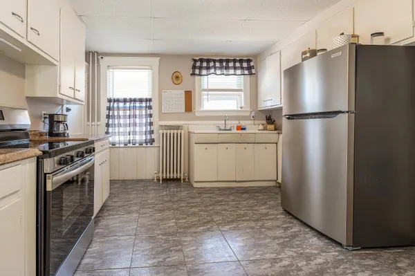 $374,999 | 117 Lake Street, Auburn, ME 04210