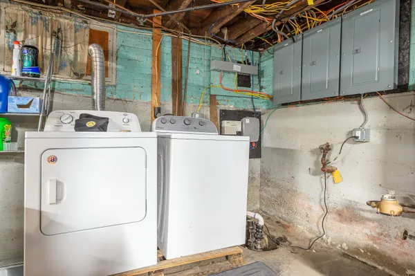 $374,999 | 117 Lake Street, Auburn, ME 04210