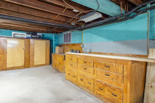 $374,999 | 117 Lake Street, Auburn, ME 04210