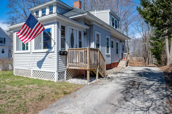 $374,999 | 117 Lake Street, Auburn, ME 04210