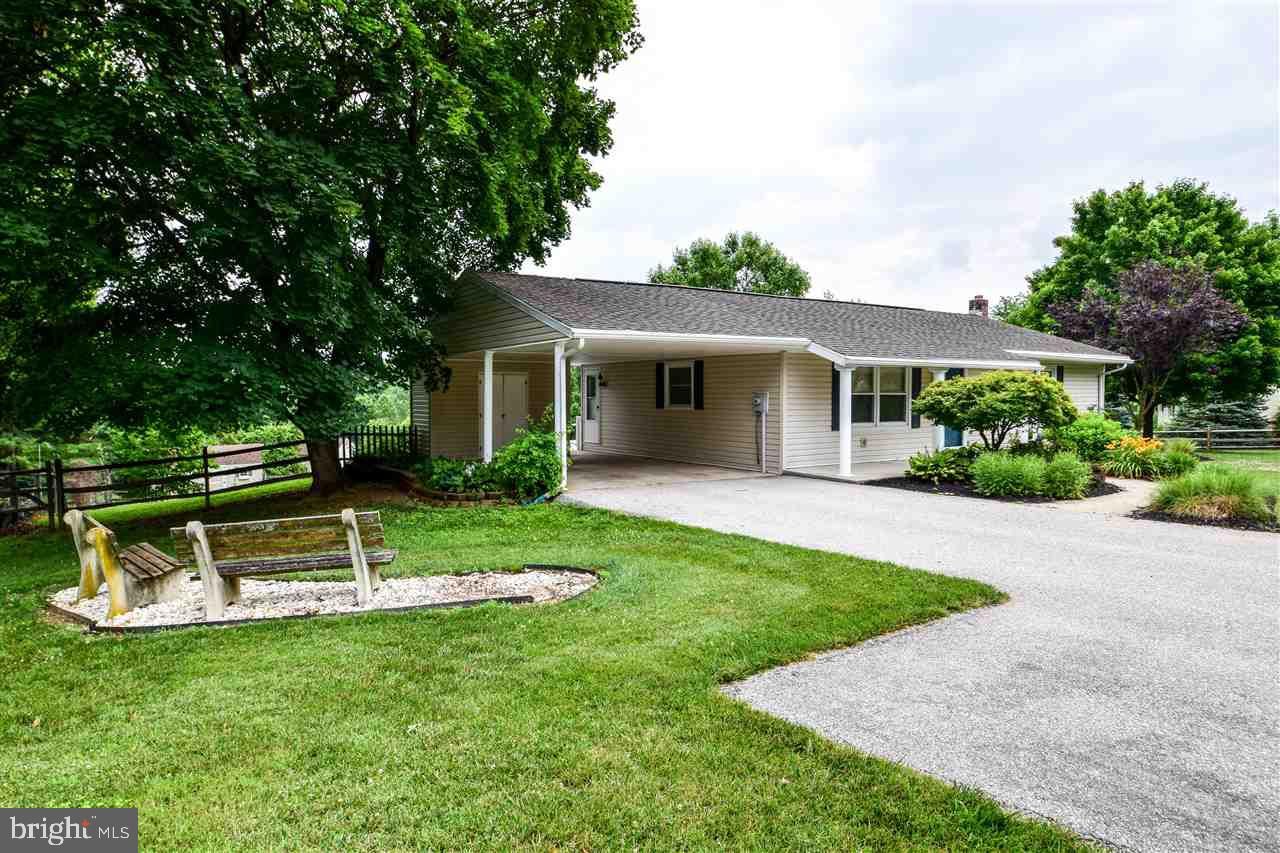 484 School Road Jacobus, PA 17407 - Photo 3 of 30 Gallery Image 3