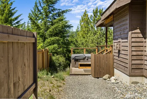 $1,149,000 | 137 Big Hill Drive, Cle Elum, WA 98922