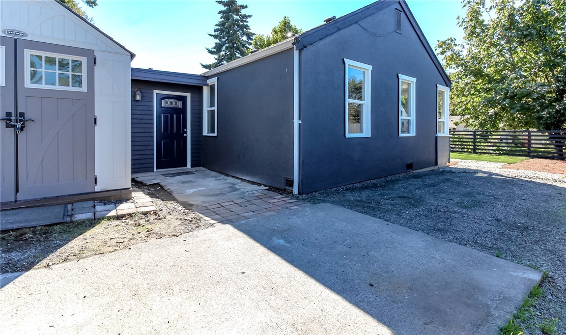 11932 Renton Avenue South Seattle, WA 98178 - Photo 21 of 22 Gallery Image 21