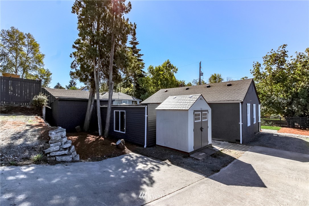 11932 Renton Avenue South Seattle, WA 98178 - Photo 22 of 22 Gallery Image 22