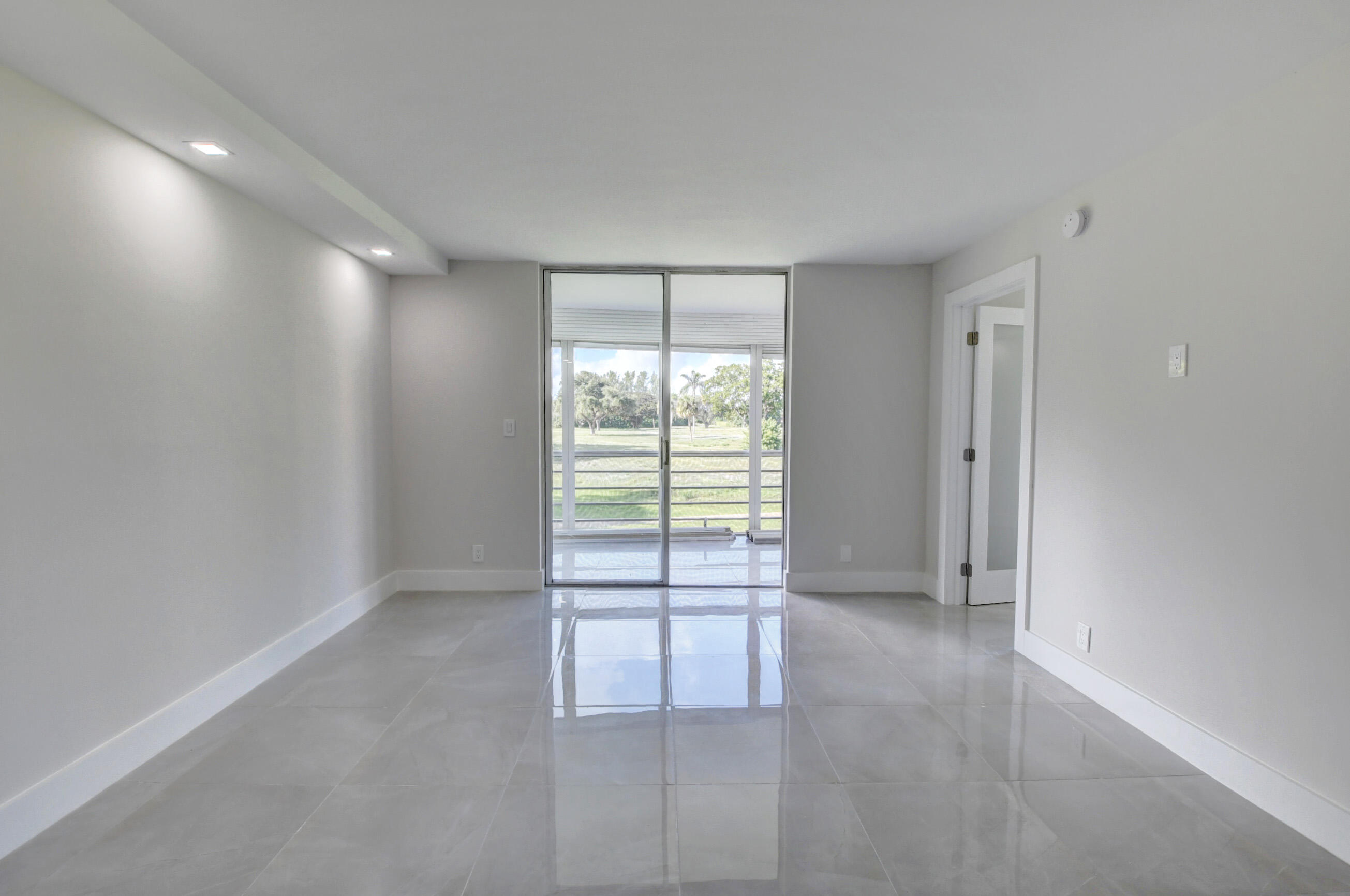 5201 Northwest 2nd Avenue, Unit 211 Boca Raton, FL 33487 - Photo 7 of 49 DSC_8088_89_90_91_92