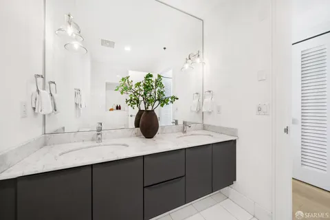 $1,999,000 | 239 Brannan Street, Unit 18J, San Francisco, CA 94107