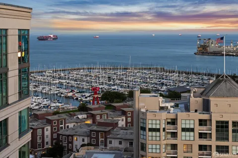 $1,999,000 | 239 Brannan Street, Unit 18J, San Francisco, CA 94107