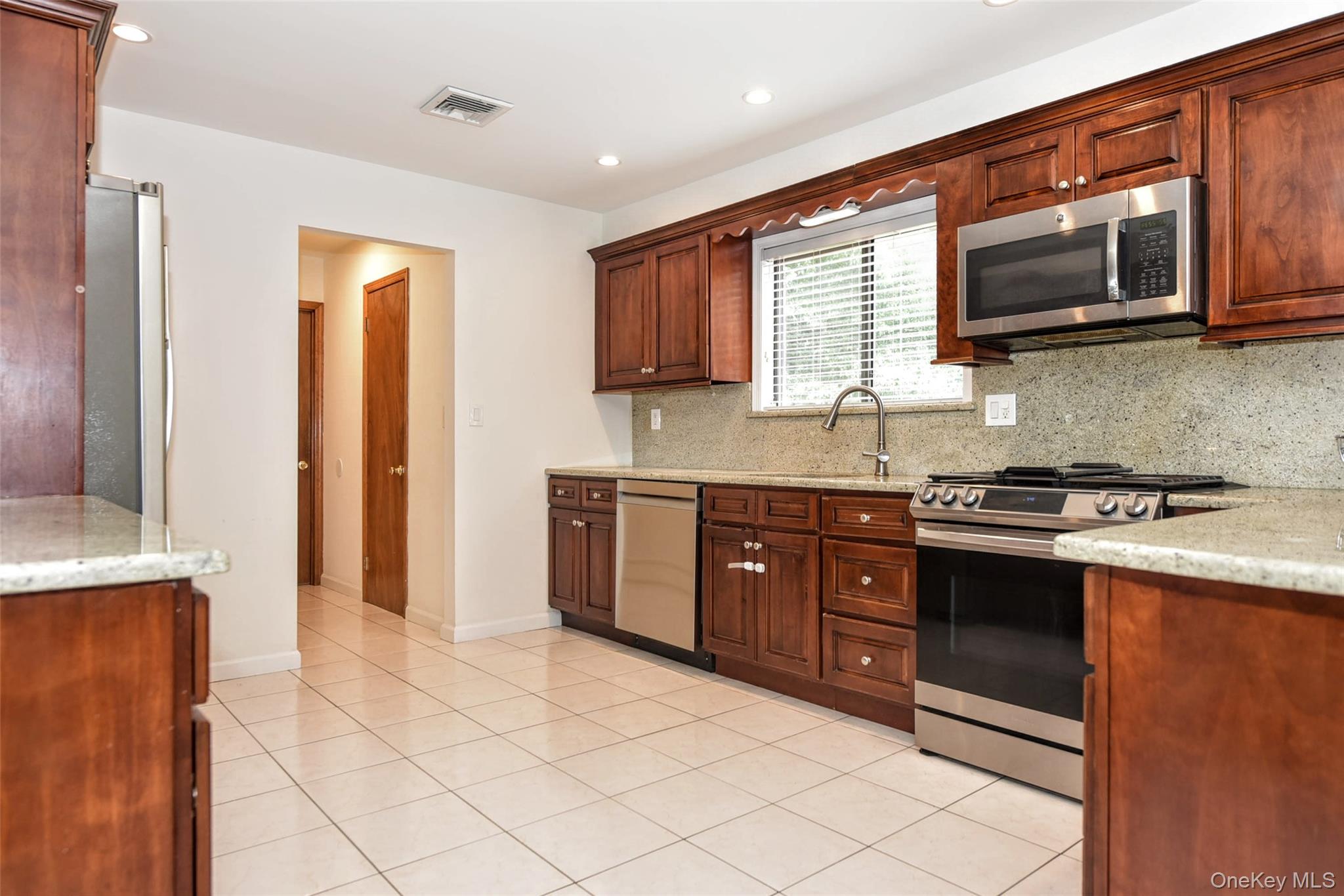 19 Church Road Monsey, NY 10952 - Photo 12 of 40 Ample Cherry cabinetry