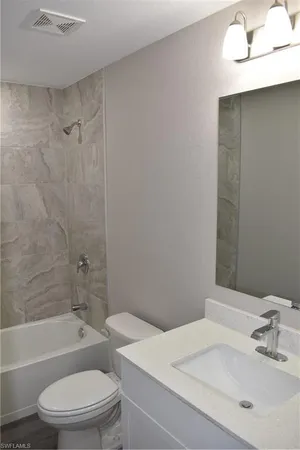 $2,150 | 2140 Yalta Terrace, North Port, FL 34286