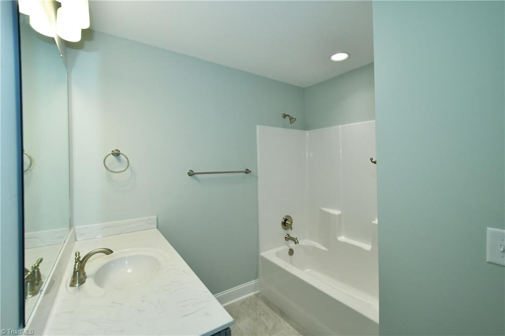 5661 Reynolda Road Winston-Salem, NC 27106 - Photo 14 of 17 Gallery Image 14