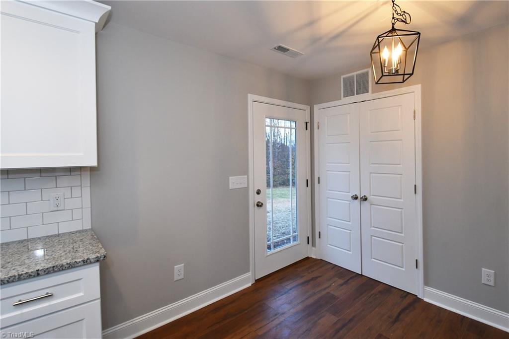 5661 Reynolda Road Winston-Salem, NC 27106 - Photo 8 of 17 Gallery Image 8