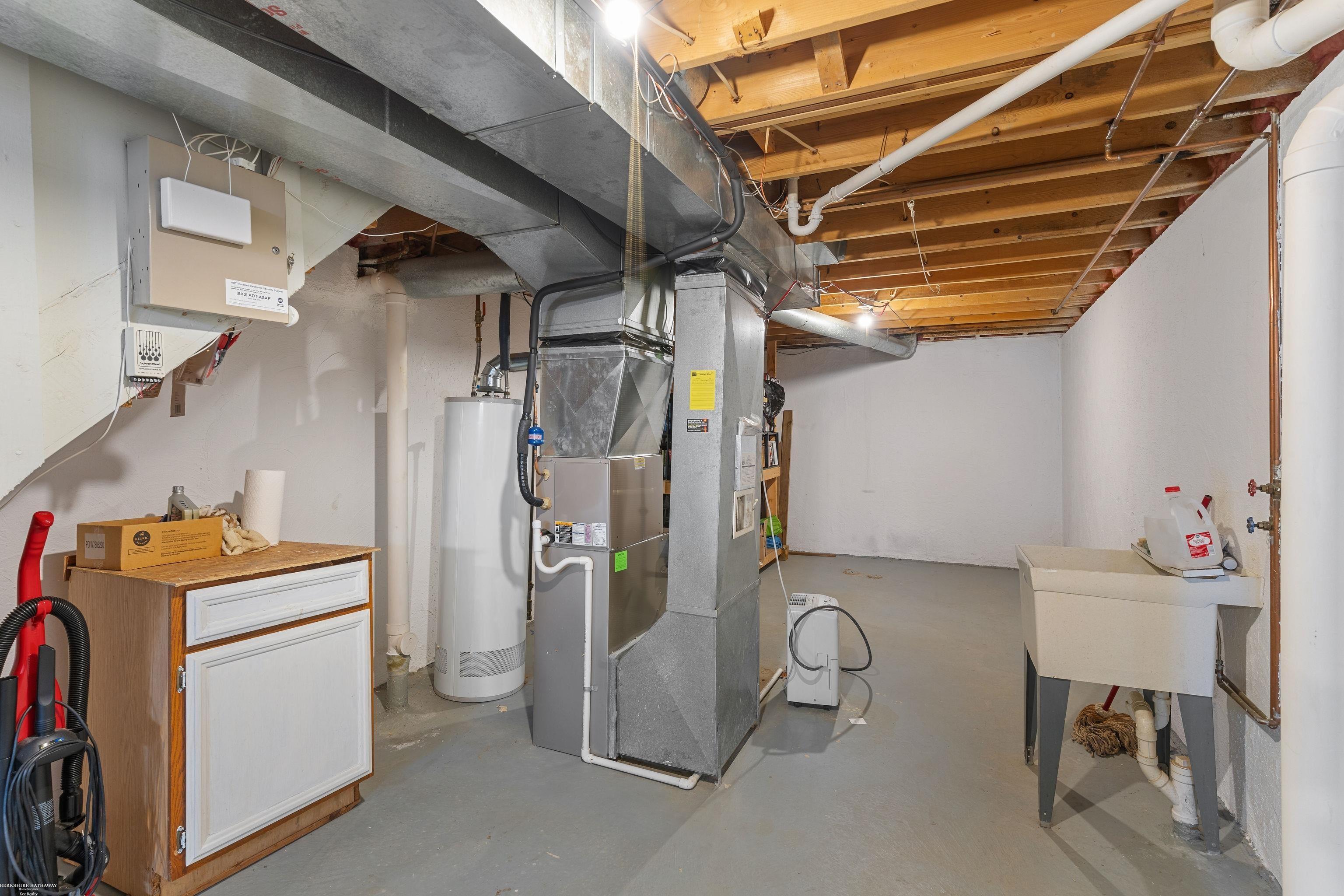 14392 East 14 Mile Road, Unit 13 Warren, MI 48088 - Photo 22 of 28 Gallery Image 22