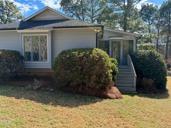 $285,000 | 106 Sandham Court, West End, NC 27376