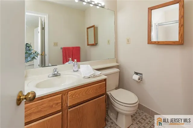 $430,000 | 2002 Sandlewood Court, Monmouth Junction, NJ 08852