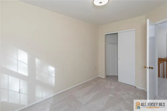 $430,000 | 2002 Sandlewood Court, Monmouth Junction, NJ 08852