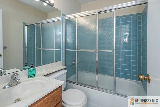 $430,000 | 2002 Sandlewood Court, Monmouth Junction, NJ 08852