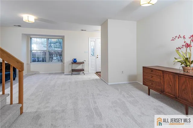 $430,000 | 2002 Sandlewood Court, Monmouth Junction, NJ 08852