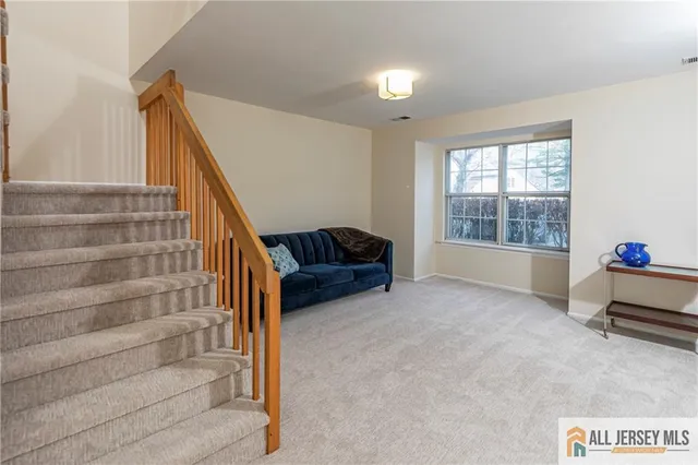 $430,000 | 2002 Sandlewood Court, Monmouth Junction, NJ 08852