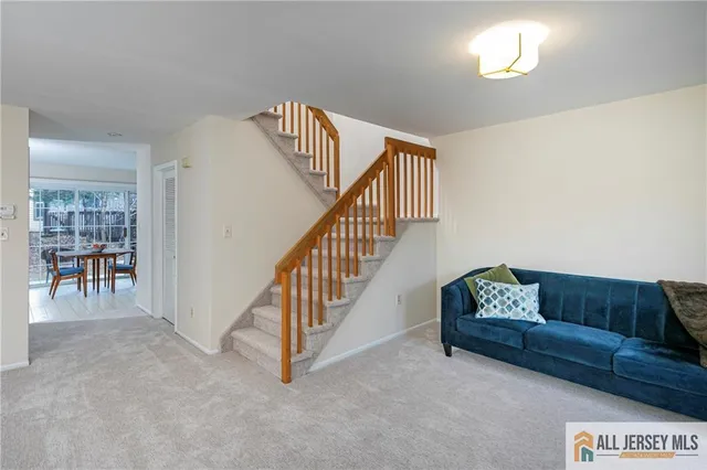 $430,000 | 2002 Sandlewood Court, Monmouth Junction, NJ 08852