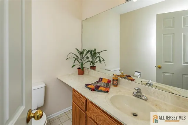 $430,000 | 2002 Sandlewood Court, Monmouth Junction, NJ 08852