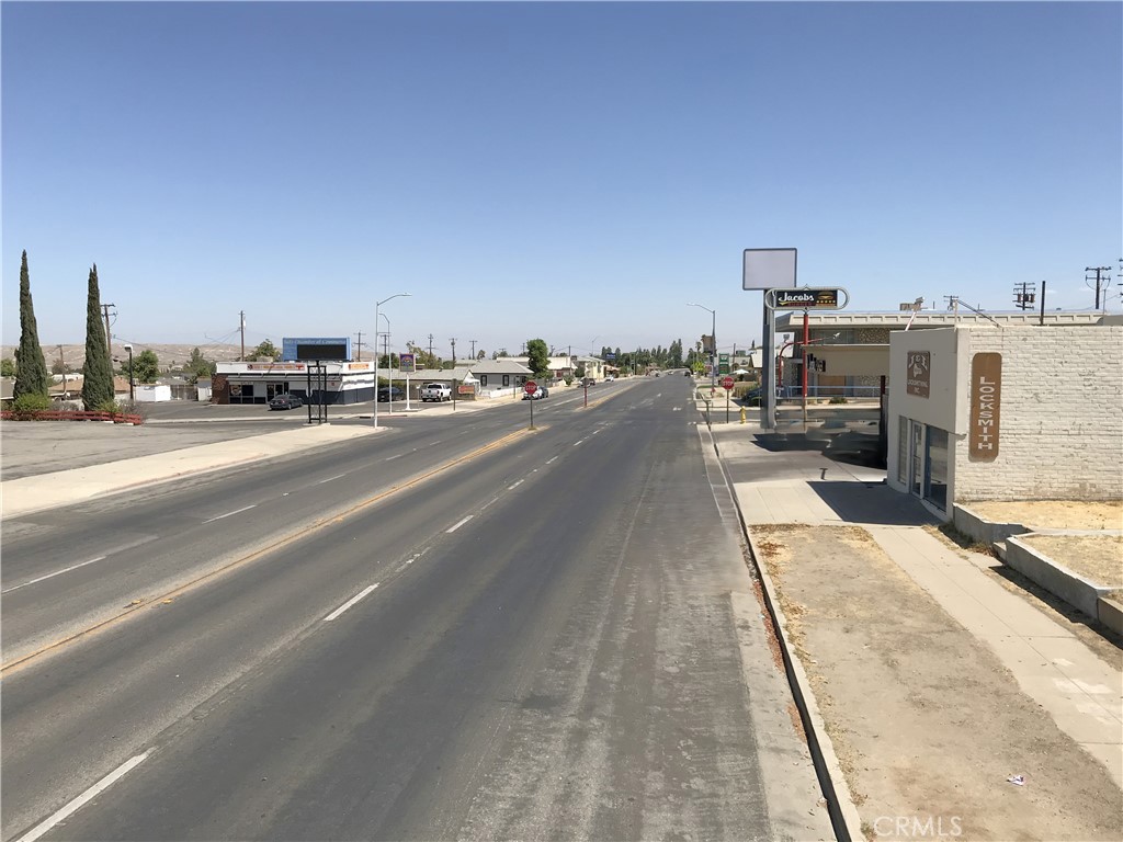 415 Kern Street Taft, CA 93268 - Photo 27 of 31