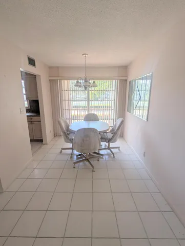 $2,000 | 2 Golfs Edge, Unit D, West Palm Beach, FL 33417