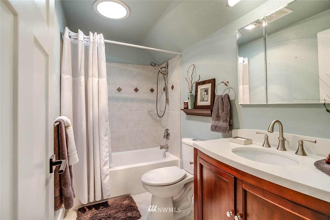530 166th Place Southeast Bothell, WA 98012 - Photo 17 of 24 Gallery Image 17