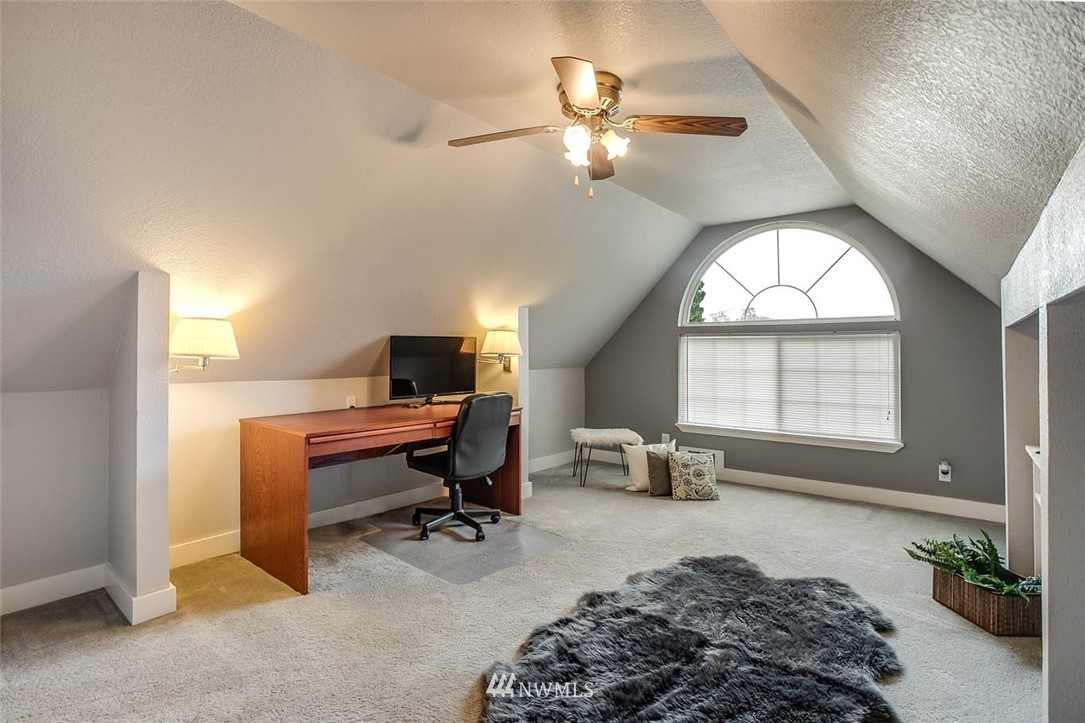 530 166th Place Southeast Bothell, WA 98012 - Photo 18 of 24 Gallery Image 18
