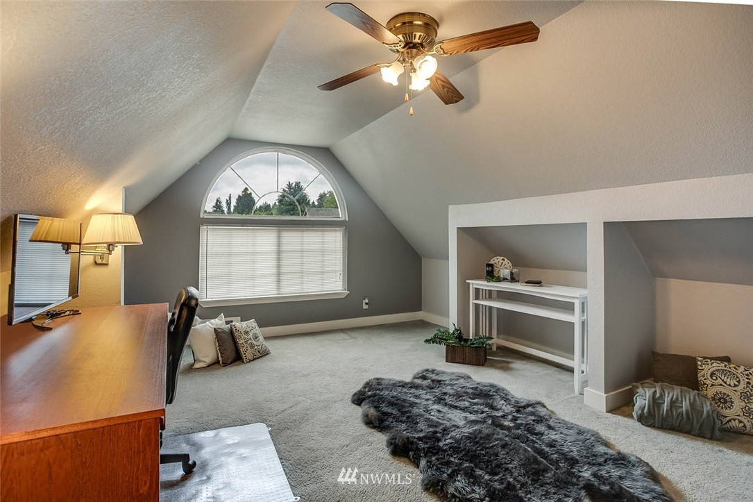 530 166th Place Southeast Bothell, WA 98012 - Photo 19 of 24 Gallery Image 19