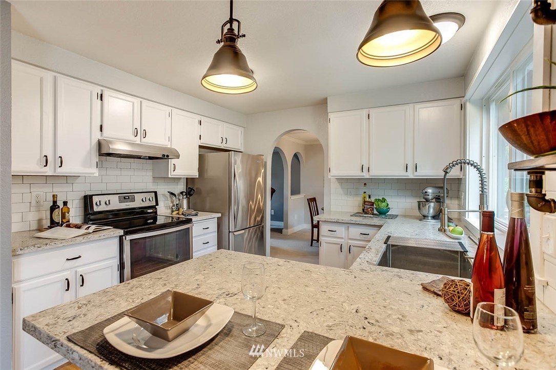 530 166th Place Southeast Bothell, WA 98012 - Photo 8 of 24 Gallery Image 8