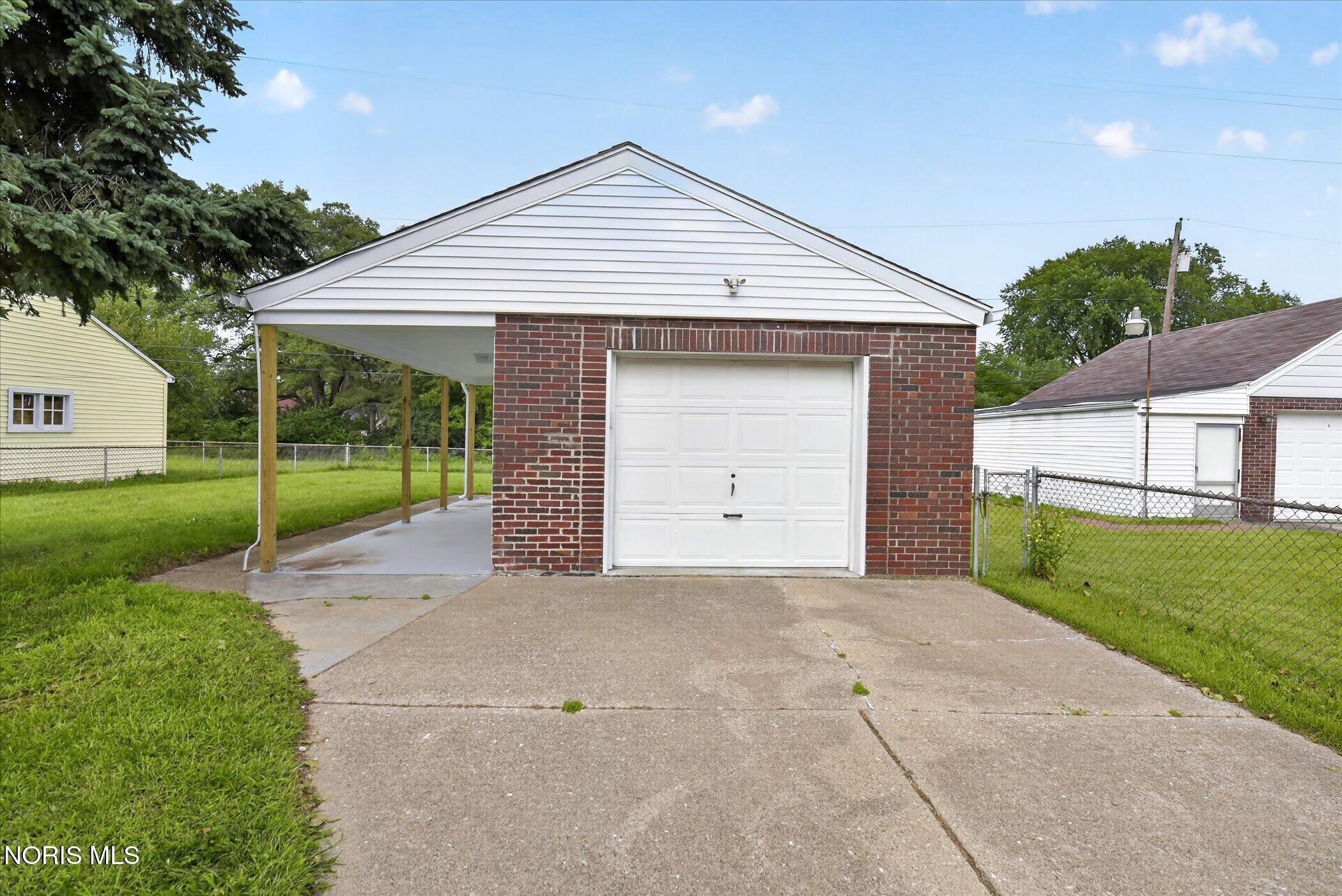 2272 Westmonte Road Toledo, OH 43607 - Photo 34 of 35 Gallery Image 34