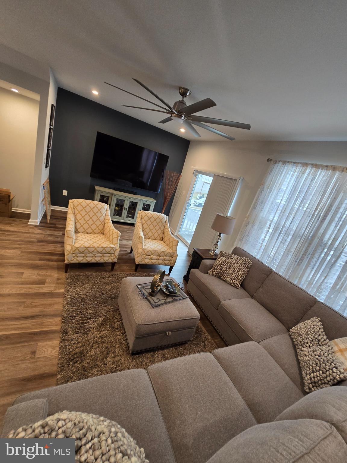 191 Presidents Pointe Avenue Ranson, WV 25438 - Photo 16 of 36 Modern living space with stylish accents.