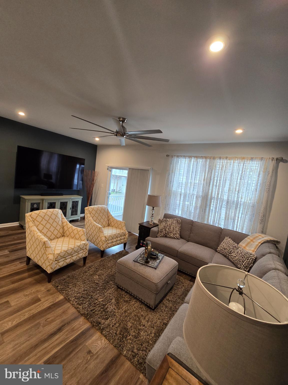 191 Presidents Pointe Avenue Ranson, WV 25438 - Photo 17 of 36 Modern living space with cozy ambiance.