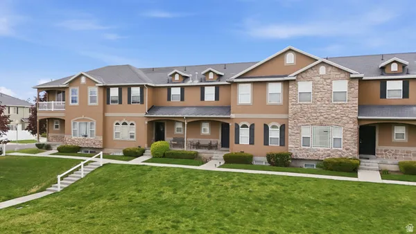 $399,900 | 5176 Dove Creek Lane, West Jordan, UT 84081