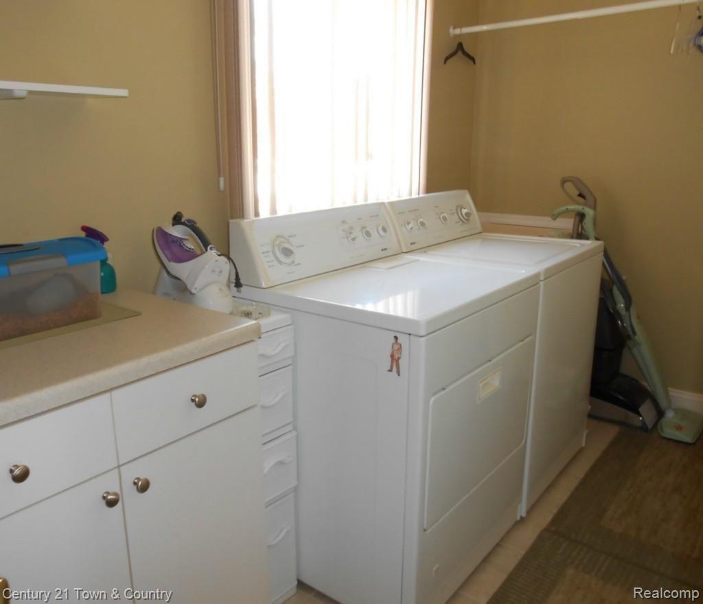 2908 Alexander Street Rochester, MI 48309 - Photo 24 of 38 1st Floor Laundry w/Cabinets