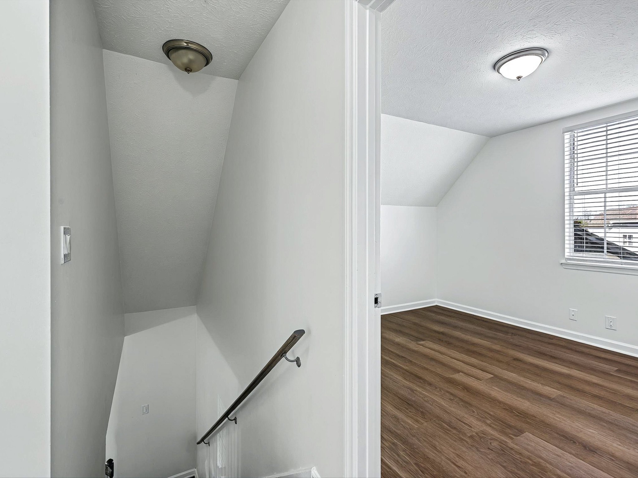 2688 Pine Ridge Drive Nashville, TN 37207 - Photo 18 of 39 a view of a hallway with closet