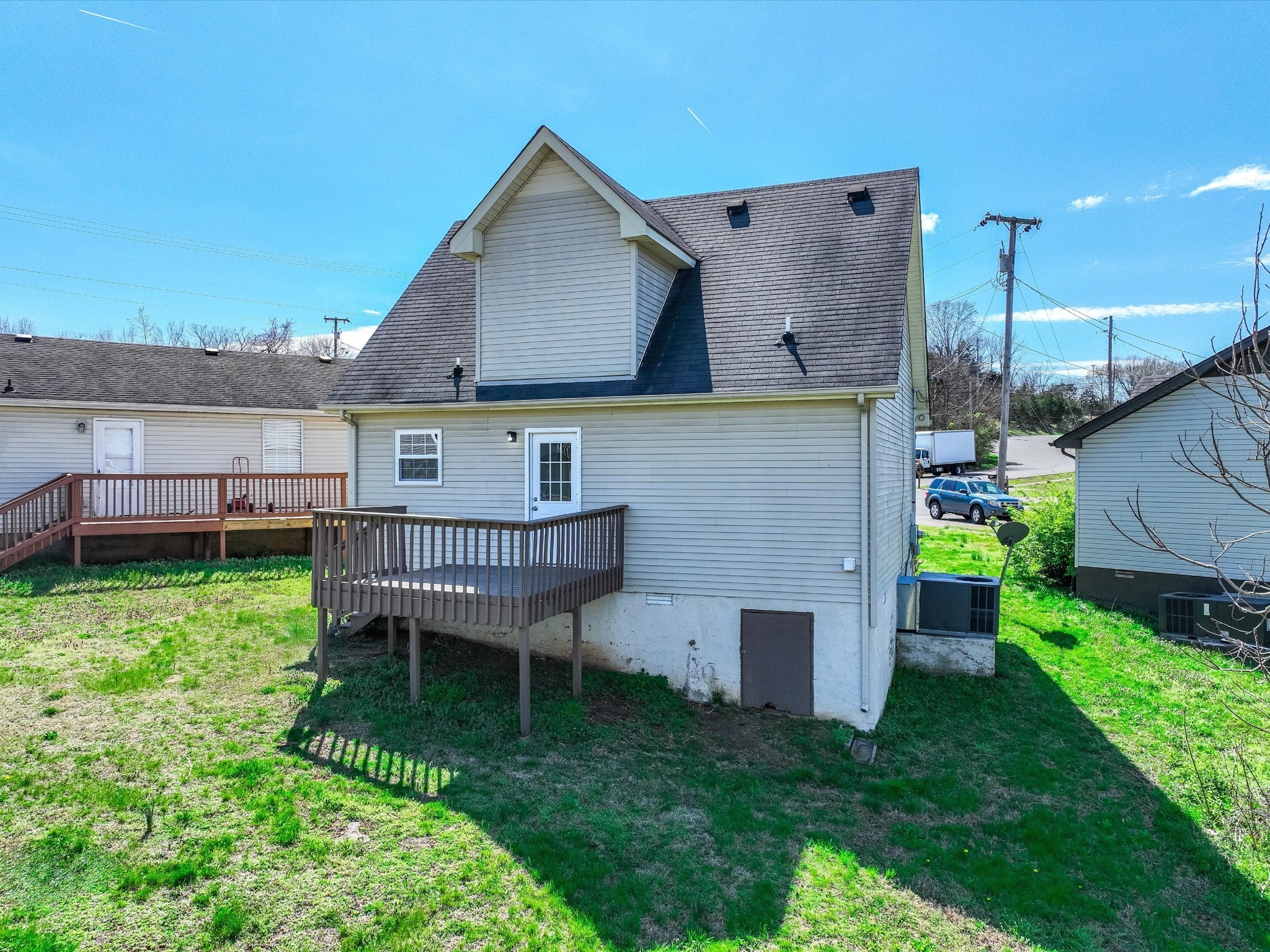 2688 Pine Ridge Drive Nashville, TN 37207 - Photo 35 of 39 a view of a house with a yard and sitting area