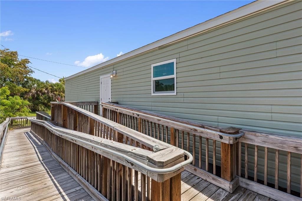 2960 Lunar Street Naples, FL 34112 - Photo 7 of 28