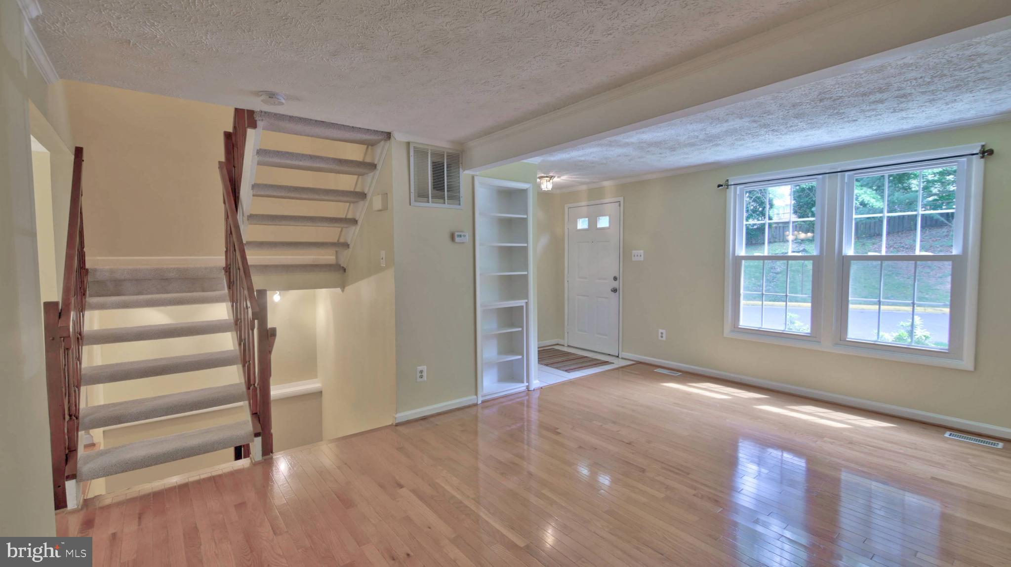 8053 Orange Plank Road Springfield, VA 22153 - Photo 7 of 29