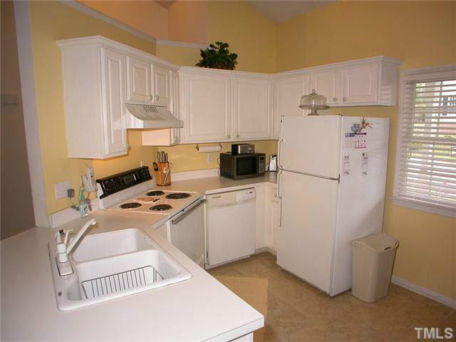 2308 Havering Place Raleigh, NC 27604 - Photo 8 of 13