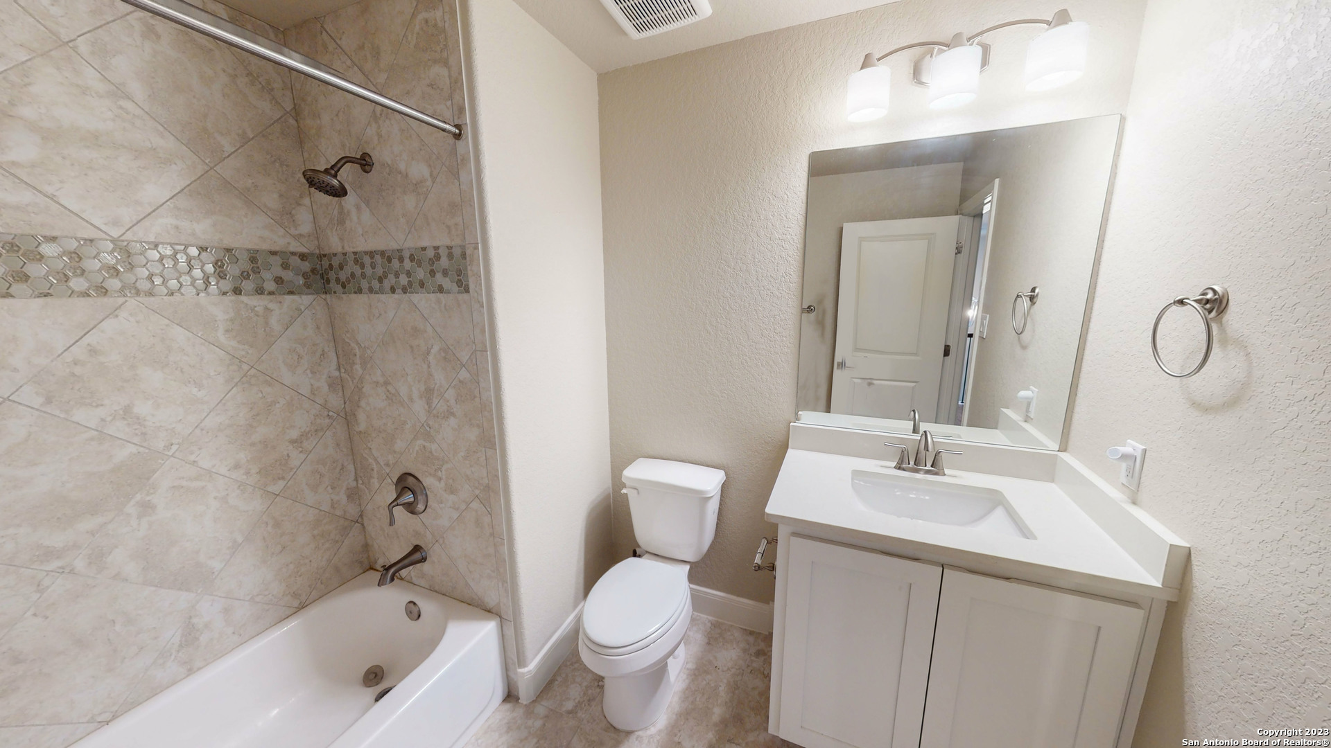 146 Magnolia Circle Boerne, TX 78006 - Photo 13 of 20 a bathroom with a sink toilet and shower