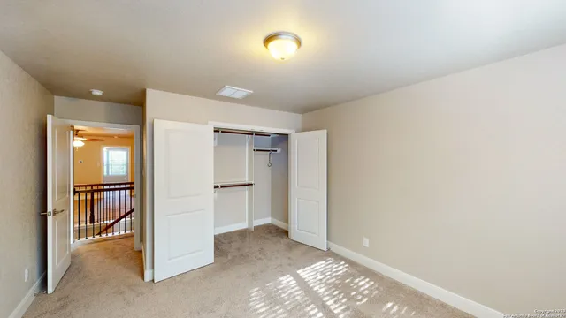 a view of entryway with livingroom