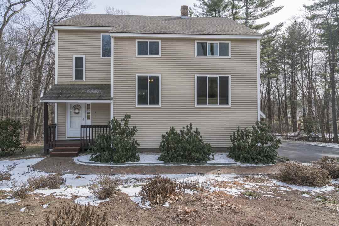 4 Derby Road Derry, NH 03038 - Photo 1 of 37