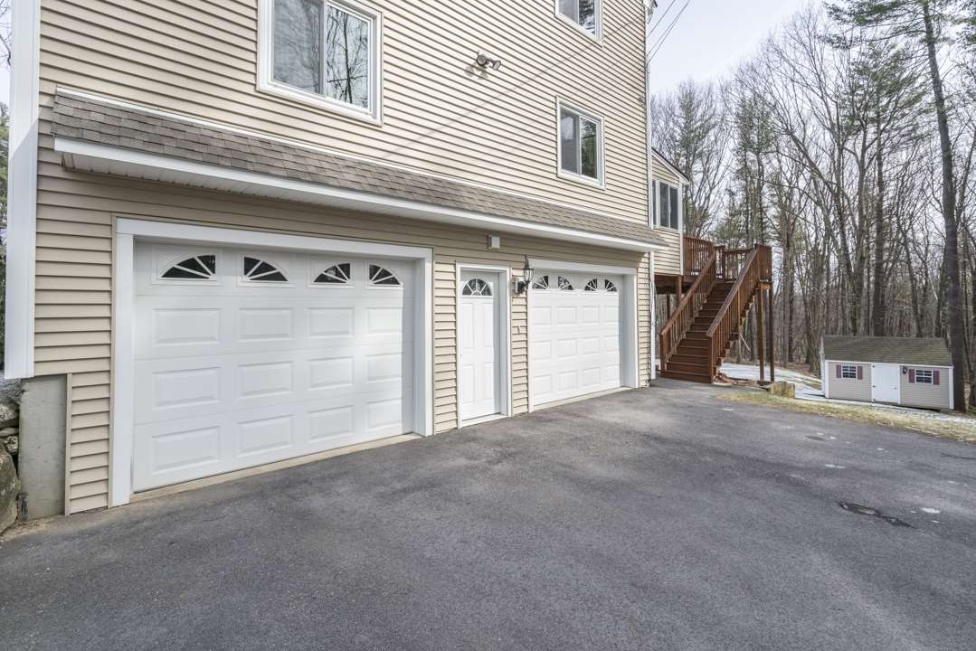4 Derby Road Derry, NH 03038 - Photo 5 of 37