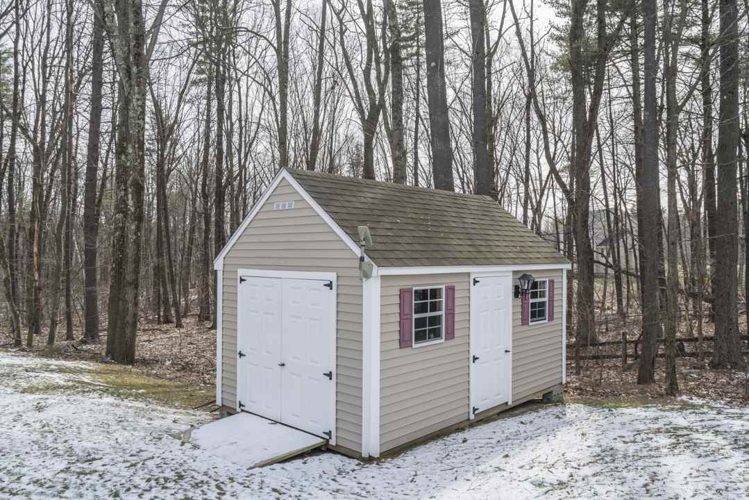 4 Derby Road Derry, NH 03038 - Photo 6 of 37