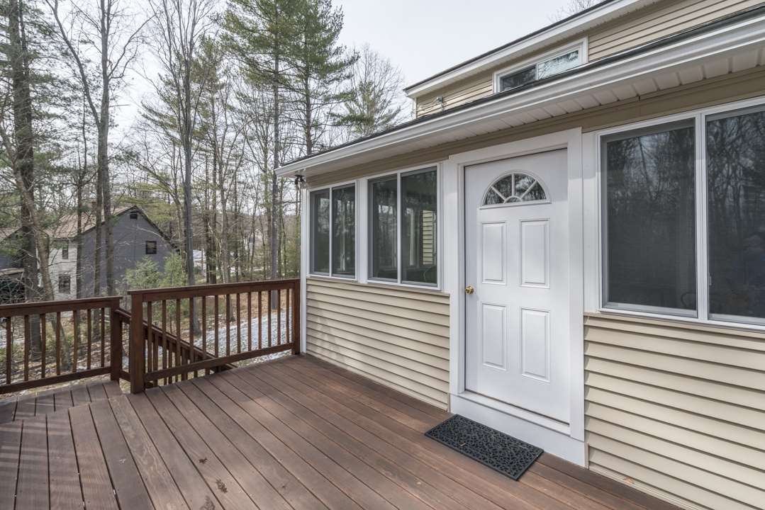 4 Derby Road Derry, NH 03038 - Photo 7 of 37