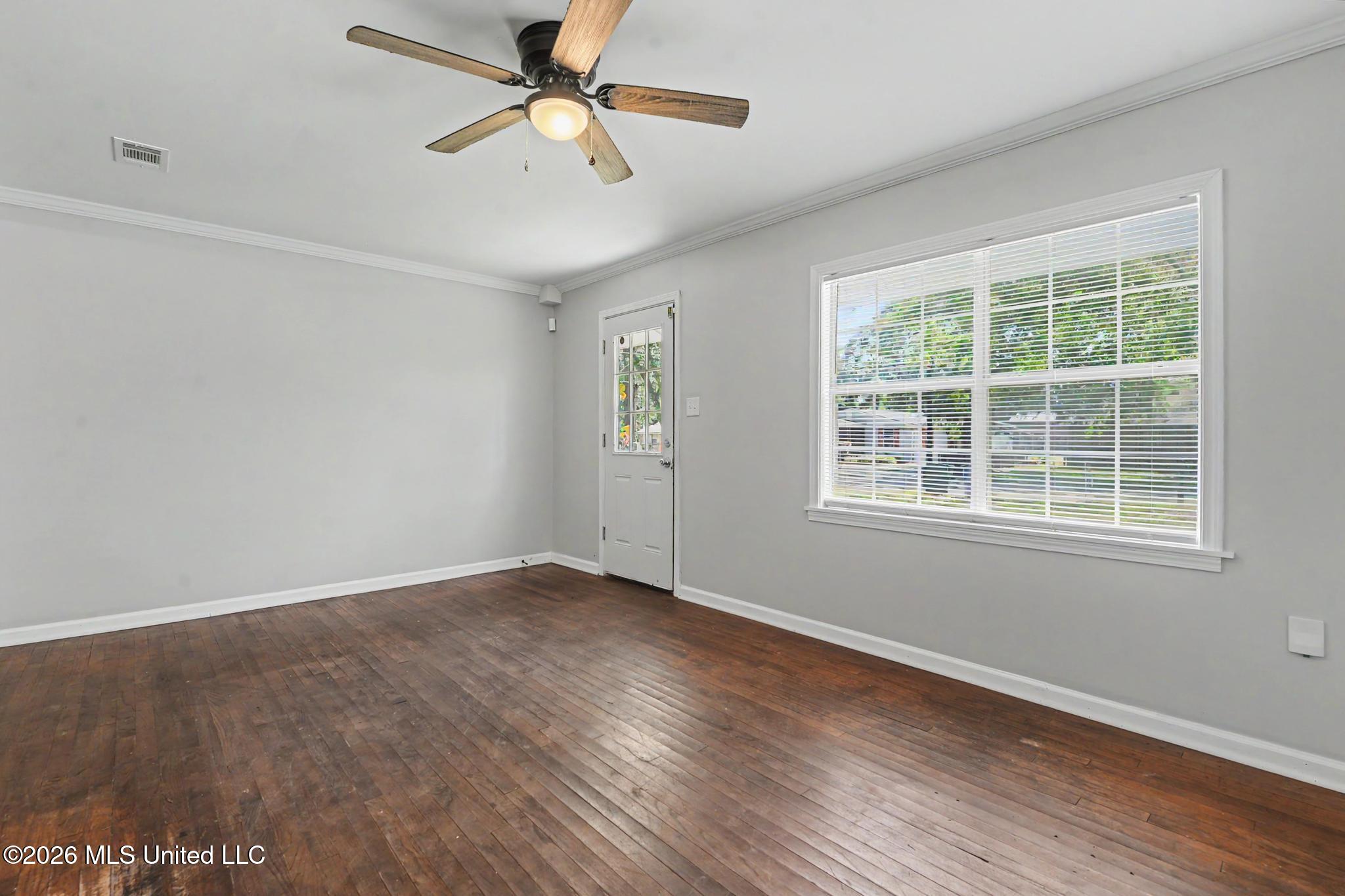 4301 Briggs Street Moss Point, MS 39563 - Photo 4 of 19 004
